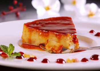 Pudim de pão com leite condensado