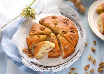 Bolo de azeite com nozes