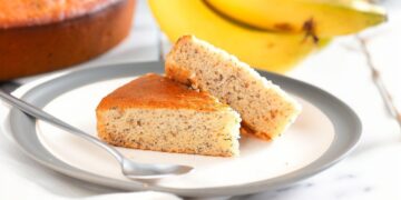 Bolo de banana húmido e fofinho
