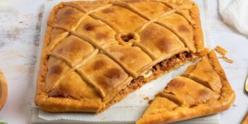 Empanada galega de atum