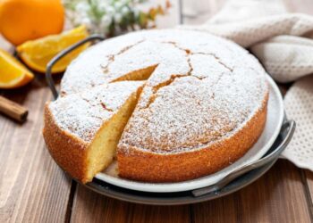 Bolo húmido de natas e laranja