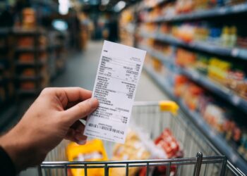 O erro no supermercado que pode custar-lhe mais de 100 € por ano