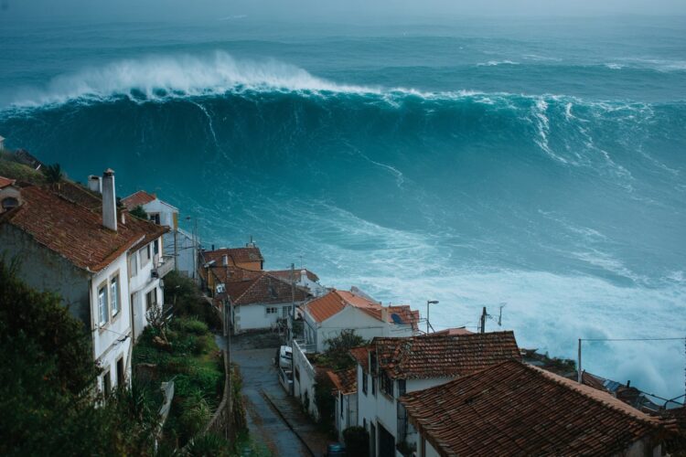 Tsunami em Portugal: zonas de maior risco e como agir