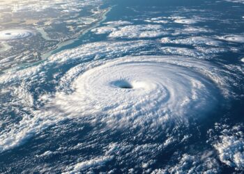 Furacão Erin no Atlântico: como irá afetar Portugal?