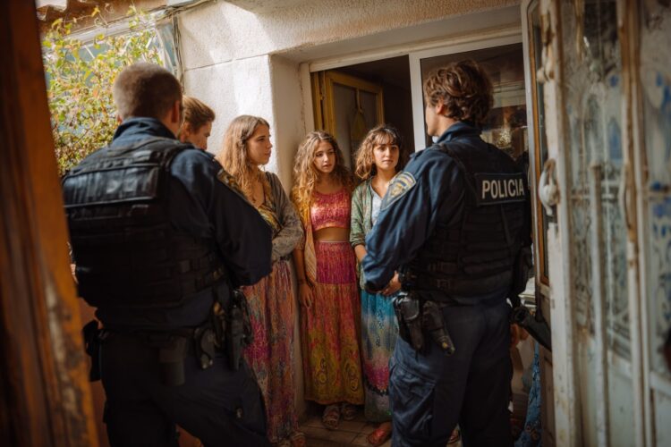 Ocupam moradia de 250 m2 com piscina e agora exigem 15.000 euros ao proprietário para sair do imóvel