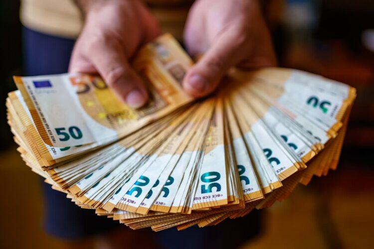 Recomendações do Banco de Portugal: como identificar notas falsas e o que fazer com elas