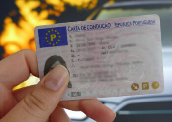 Perder a carta de condução pode ser um problema? Talvez não, se tiver a versão digital