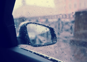 Humidade no carro? Veja como eliminá-la de forma simples