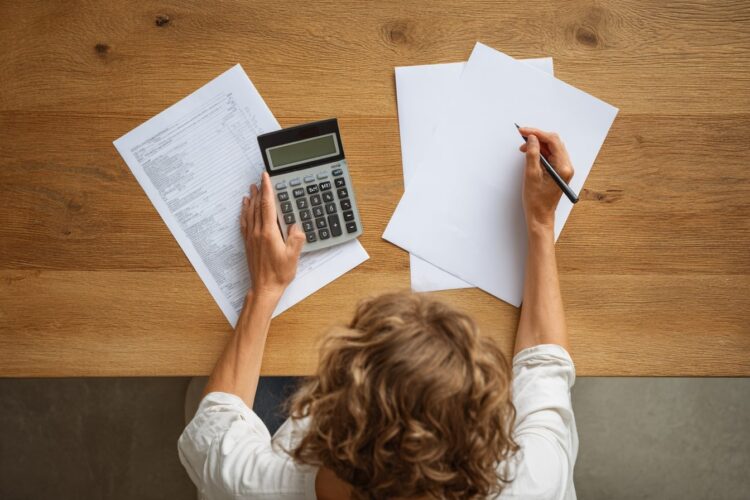 IRS: o que deve deduzir até fim do ano para aumentar o reembolso