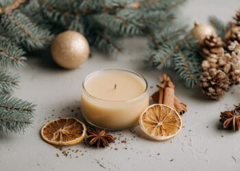 Com vontade de inovar? Faça velas perfumadas para decorar a sua casa no Natal