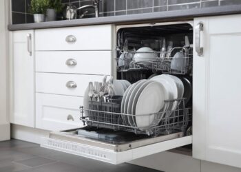 Limpar a máquina de lavar louça: o local onde a sujidade se esconde e entope o aparelho