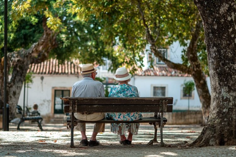Pensão social de velhice: como ter acesso mesmo sem nunca ter descontado para a Segurança Social