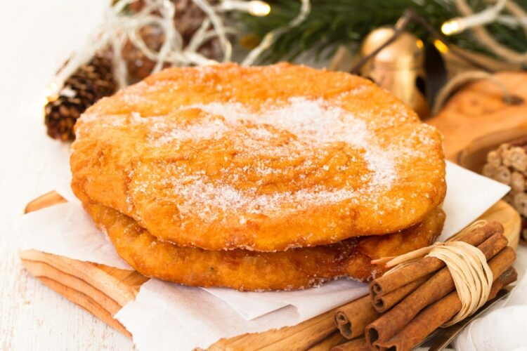 Os segredos para fazer filhoses como a avó fazia