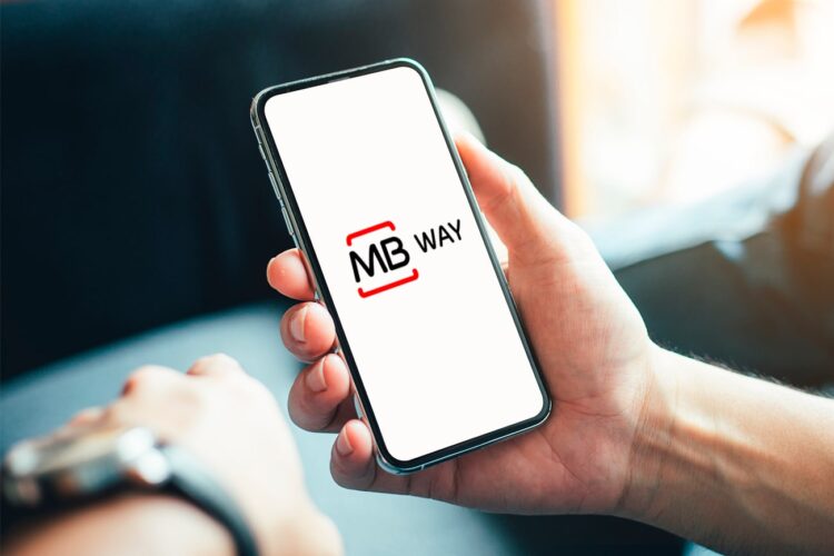 Atenção ao MB WAY: como funciona a fraude do código de levantamento