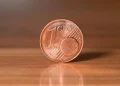 Moedas de 1 e 2 cêntimos podem ter os dias contados: o que já mudou na Europa