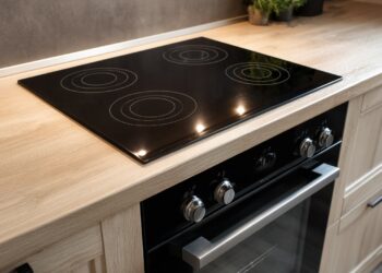 Limpar a placa de indução: os erros comuns e a forma correta de o fazer