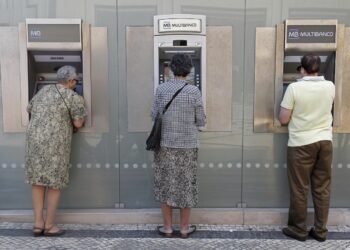 A burla do “ajudante” no Multibanco: como proteger o cartão e o PIN