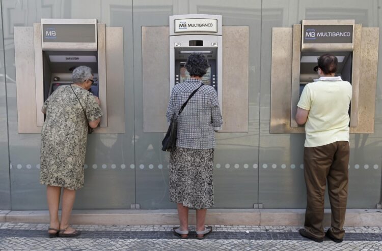 A burla do “ajudante” no Multibanco: como proteger o cartão e o PIN