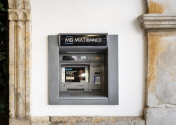 O Multibanco vai acabar? Eis o que muda com as novas máquinas inteligentes