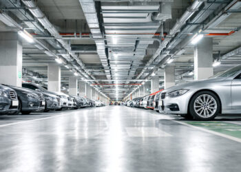 Estacionar mal em centros comerciais também dá multa: os erros mais comuns e as consequências