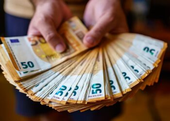 Notas falsas: o método simples do Banco de Portugal para as identificar