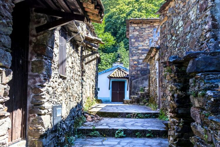 Chiqueiro: uma Aldeia de Xisto quase secreta com apenas 2 habitantes