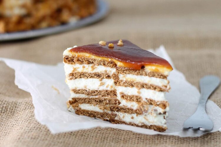 Truques e segredos para fazer o bolo de bolacha perfeito