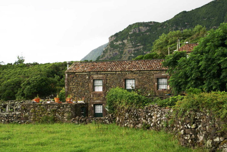 Provavelmente, a aldeia mais bonita dos Açores