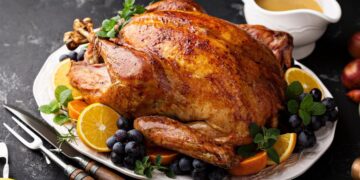 Truques e dicas para fazer um frango no forno bem suculento