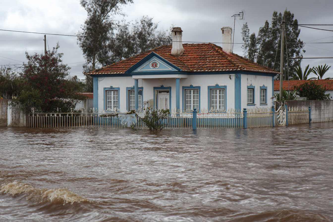 Água contaminada após um temporal? Como torná-la segura para consumo em casa