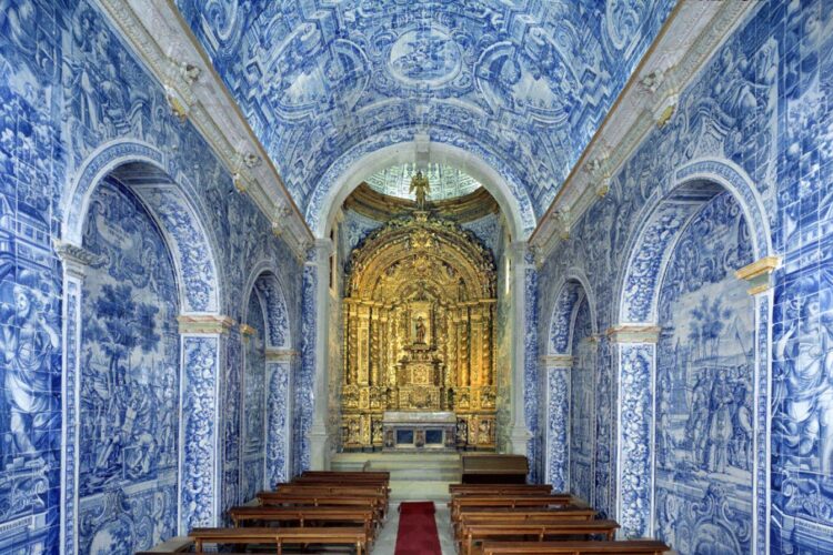 Igreja de São Lourenço de Almancil: um tesouro repleto de azulejos para descobrir no Algarve