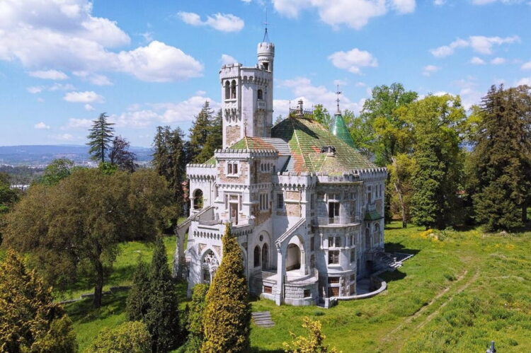 Palácio da Dona Chica: um dos edifícios abandonados mais bonitos de Portugal