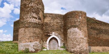 Castelo de Veiros: esquecido, abandonado e em mãos de privados, no Alentejo