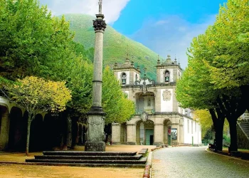 Santuário de Nossa Senhora da Abadia: fé e natureza na encosta do Gerês