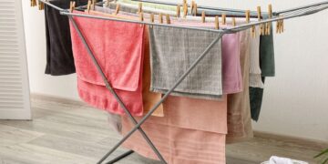 Como secar roupa dentro de casa com muita humidade sem criar bolor