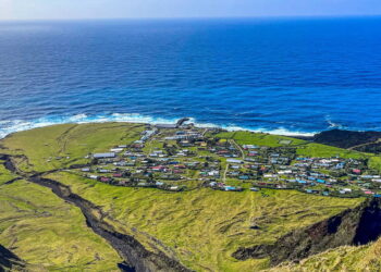 A ilha mais isolada do mundo foi descoberta por um português
