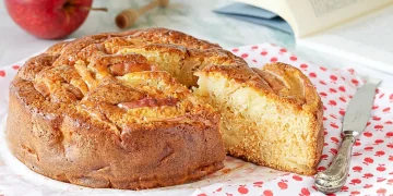 Truques e segredos para fazer um bolo de maçã bem fofinho