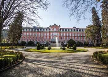 O palácio português que nasceu para um rei que nunca chegou