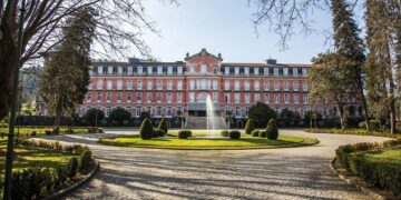 O palácio português que nasceu para um rei que nunca chegou