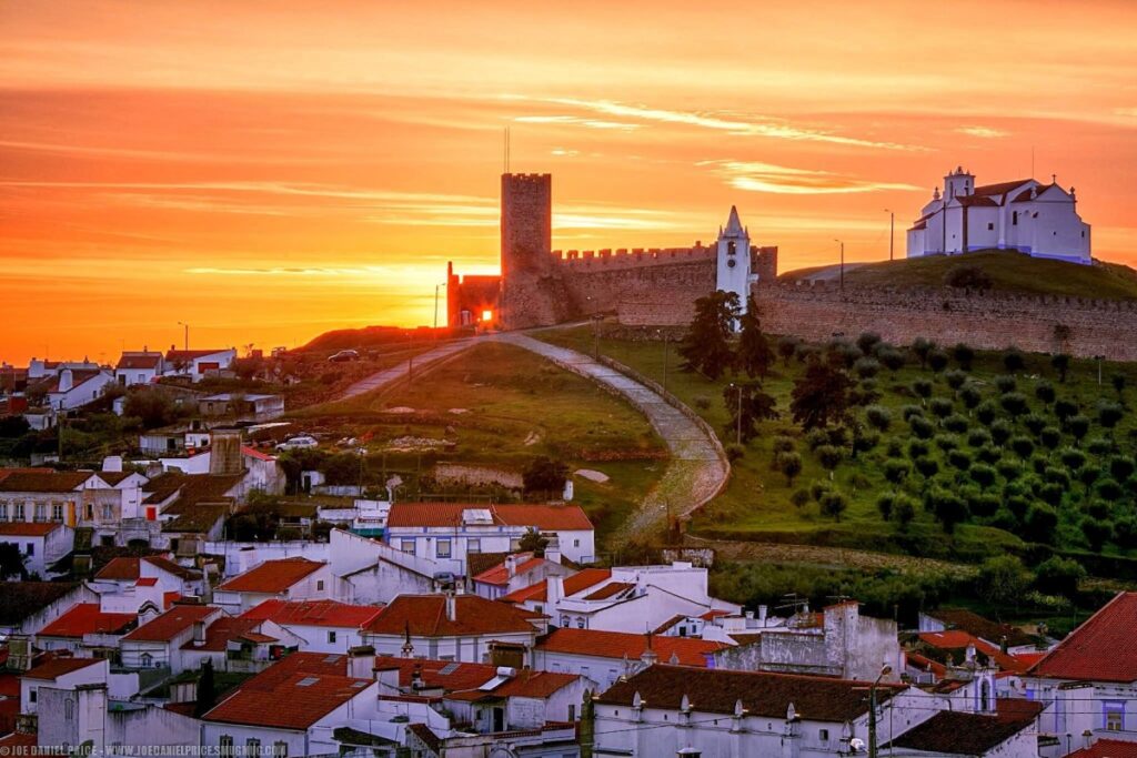 Arraiolos: o castelo circular que desafia a lógica no Alentejo