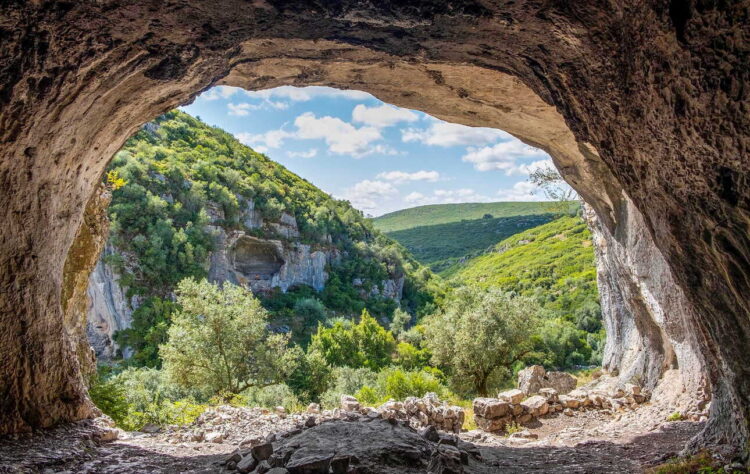 Buracas do Casmilo: um local impressionante para visitar no Maciço do Sicó
