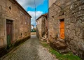 Fataunços: a aldeia esquecida do Centro de Portugal que o tempo (quase) não tocou