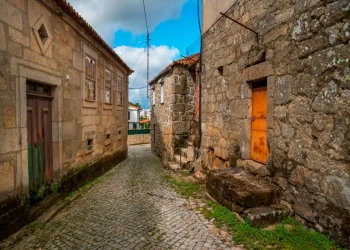Fataunços: a aldeia esquecida do Centro de Portugal que o tempo (quase) não tocou