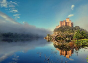 O castelo mais improvável de Portugal está numa ilha no meio de um rio
