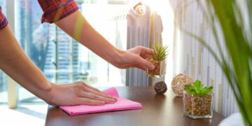 Como limpar o pó de forma eficaz - a ordem certa e os locais que toda a gente esquece