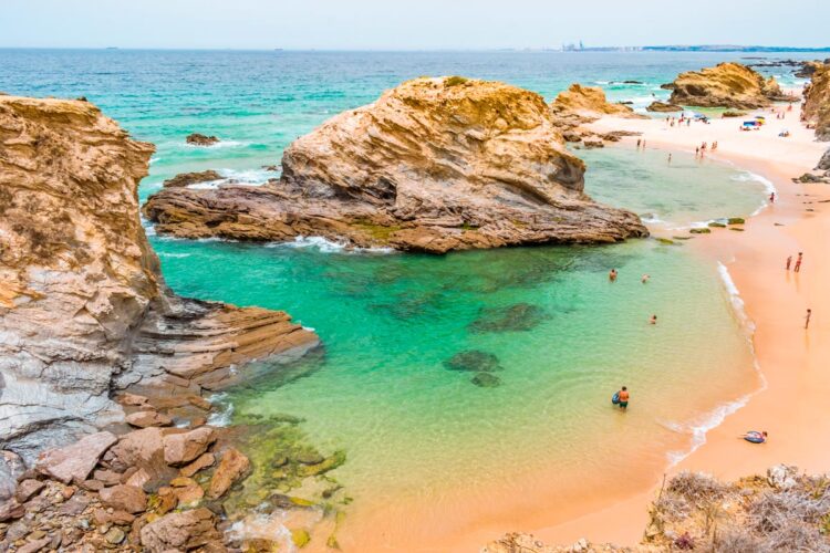 Provalmente, a praia mais bonita do Alentejo