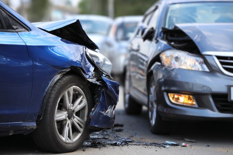 Emprestar o carro a alguém: o seguro cobre em caso de acidente?