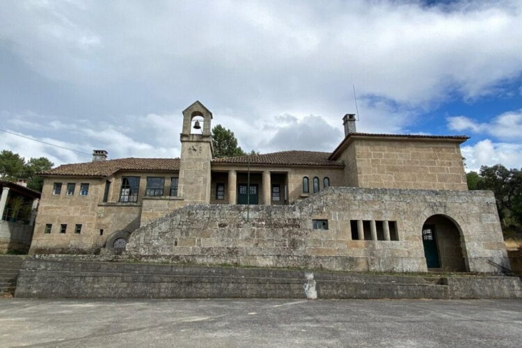 Provavelmente, a escola primária mais bonita de Portugal
