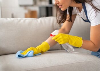5 passos para limpar a sala na perfeição e torná-la mais acolhedora