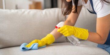 5 passos para limpar a sala na perfeição e torná-la mais acolhedora
